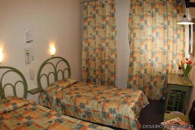 Garden Hotel Toulouse 2*,