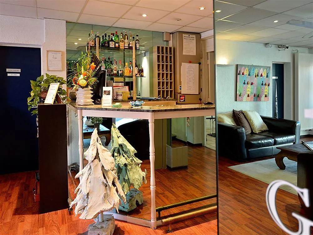 Garden Hotel Toulouse 2*,